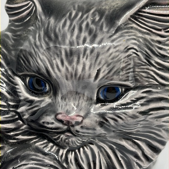 Ceramic cat with blue eyes - Picture 2 of 7